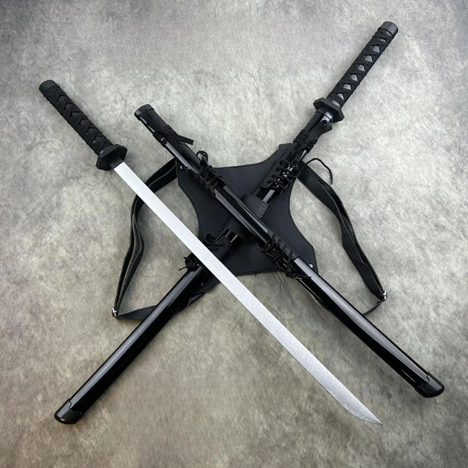 Double Sword Harness Double Scabbard Samurai for Sword with Shoulder Straps Adjustable Strap Costume Sword Back Scabbard
Double Sword Harness Double Scabbard Samurai for Sword with Shoulder Straps Adjustable Strap Costume Sword Back Scabbard