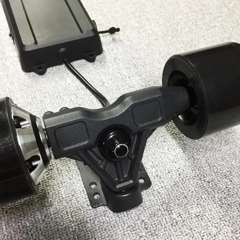 OvO Store 4 Wheel Electric Skateboard Kit Controller Motor Single and Double Drive Electric Remote Control Skateboard Full Set
OvO Store 4 Wheel Electric Skateboard Kit Controller Motor Single and Double Drive Electric Remote Control Skateboard Full Set