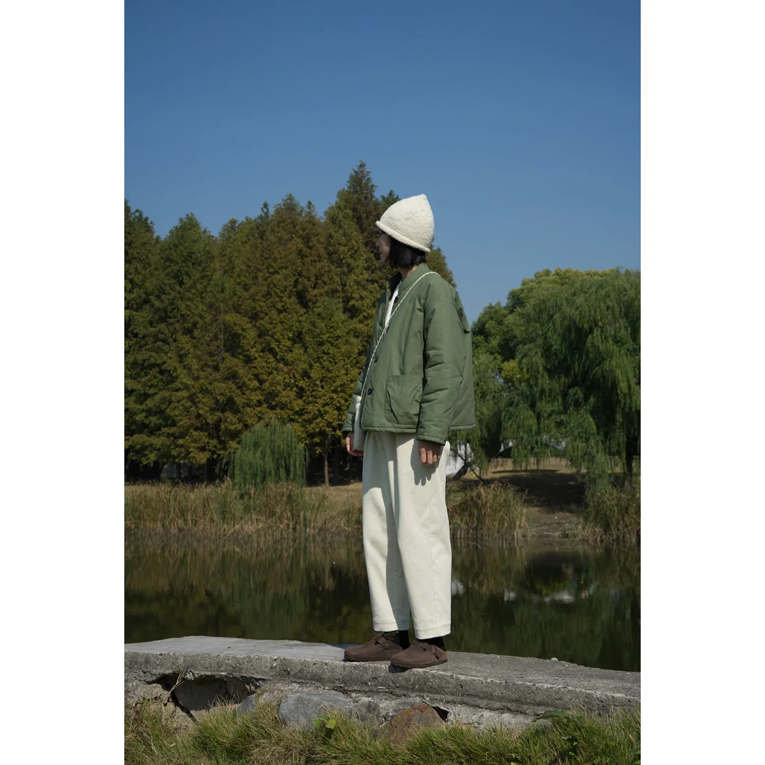 Новая женская повседневная хлопковая куртка с маленьким воротником в стиле рабочей одежды для активного отдыха, весна-осень-зима, модная, для города, в разных цветах
Новая женская повседневная хлопковая куртка с маленьким воротником в стиле рабочей одежды для активного отдыха, весна-осень-зима, модная, для города, в разных цветах