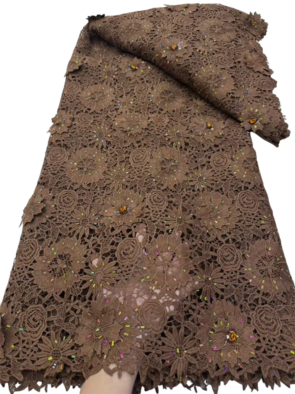 New 3D African France Big Gem Stones Guipure Cord Lace Fabric 2026 Nigerian Water Soluble Fabric High Quality Nigerian Wedding
New 3D African France Big Gem Stones Guipure Cord Lace Fabric 2026 Nigerian Water Soluble Fabric High Quality Nigerian Wedding