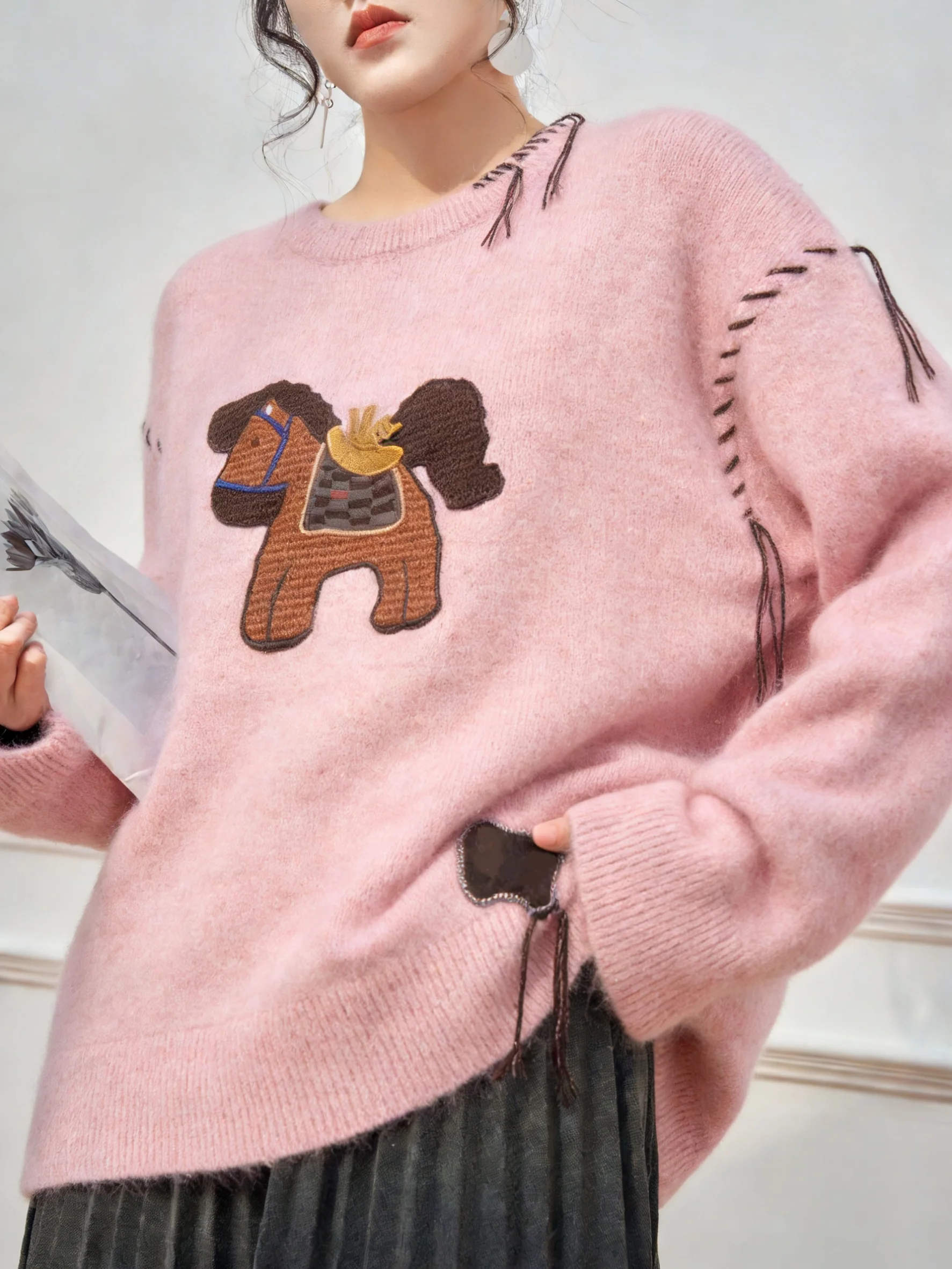 Pink Embroidered Loose Knitted Sweater Women's Faionable Versatile Winter Outerwear Inner Match Soft Long Sve round Ne
Pink Embroidered Loose Knitted Sweater Women's Faionable Versatile Winter Outerwear Inner Match Soft Long Sve round Ne