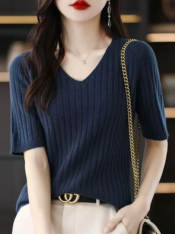 Women's V-Neck Knitted Top Ice Silk Loose Fit Thin Short Sleeve Color plus Size Base Layer Slimming Half Sleeve
Women's V-Neck Knitted Top Ice Silk Loose Fit Thin Short Sleeve Color plus Size Base Layer Slimming Half Sleeve