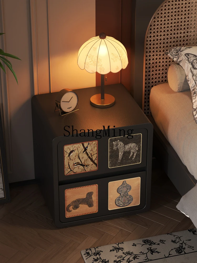 CL bedside table household bedroom cabinet small solid wood black light luxury high-end explosion niche new model
CL bedside table household bedroom cabinet small solid wood black light luxury high-end explosion niche new model