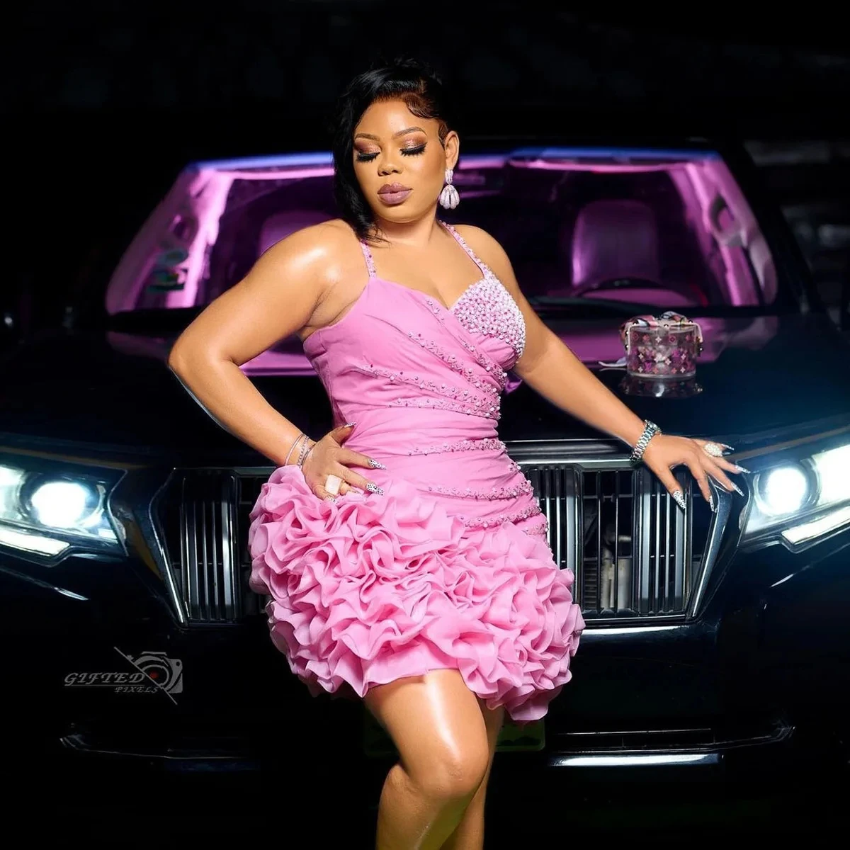 Sparkling Pink African Short Prom Dresses 2024 Custom Beaded Ruffled Black Girls Birthday Party Dress Cocktail Gown
Sparkling Pink African Short Prom Dresses 2024 Custom Beaded Ruffled Black Girls Birthday Party Dress Cocktail Gown