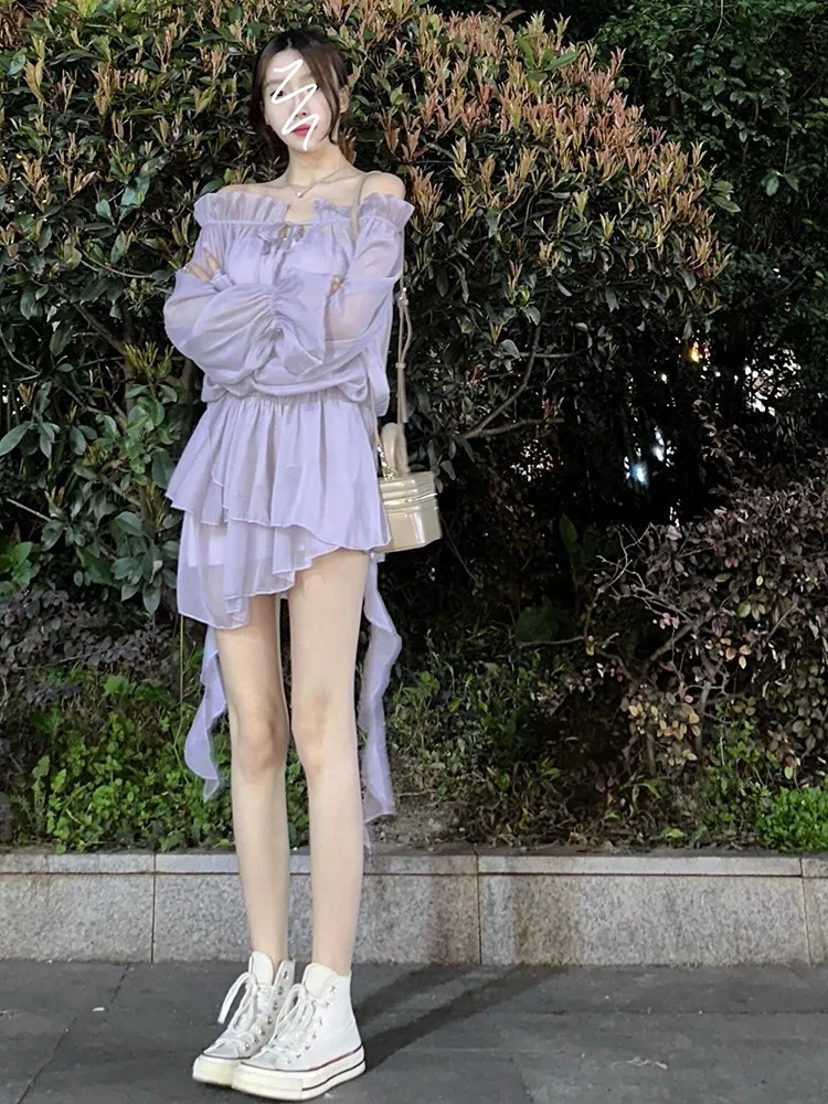 Off-the-shoulder purple short skirt with a cinched waist elegant and ethereal flowing ribbon seaside vacation dress
Off-the-shoulder purple short skirt with a cinched waist elegant and ethereal flowing ribbon seaside vacation dress