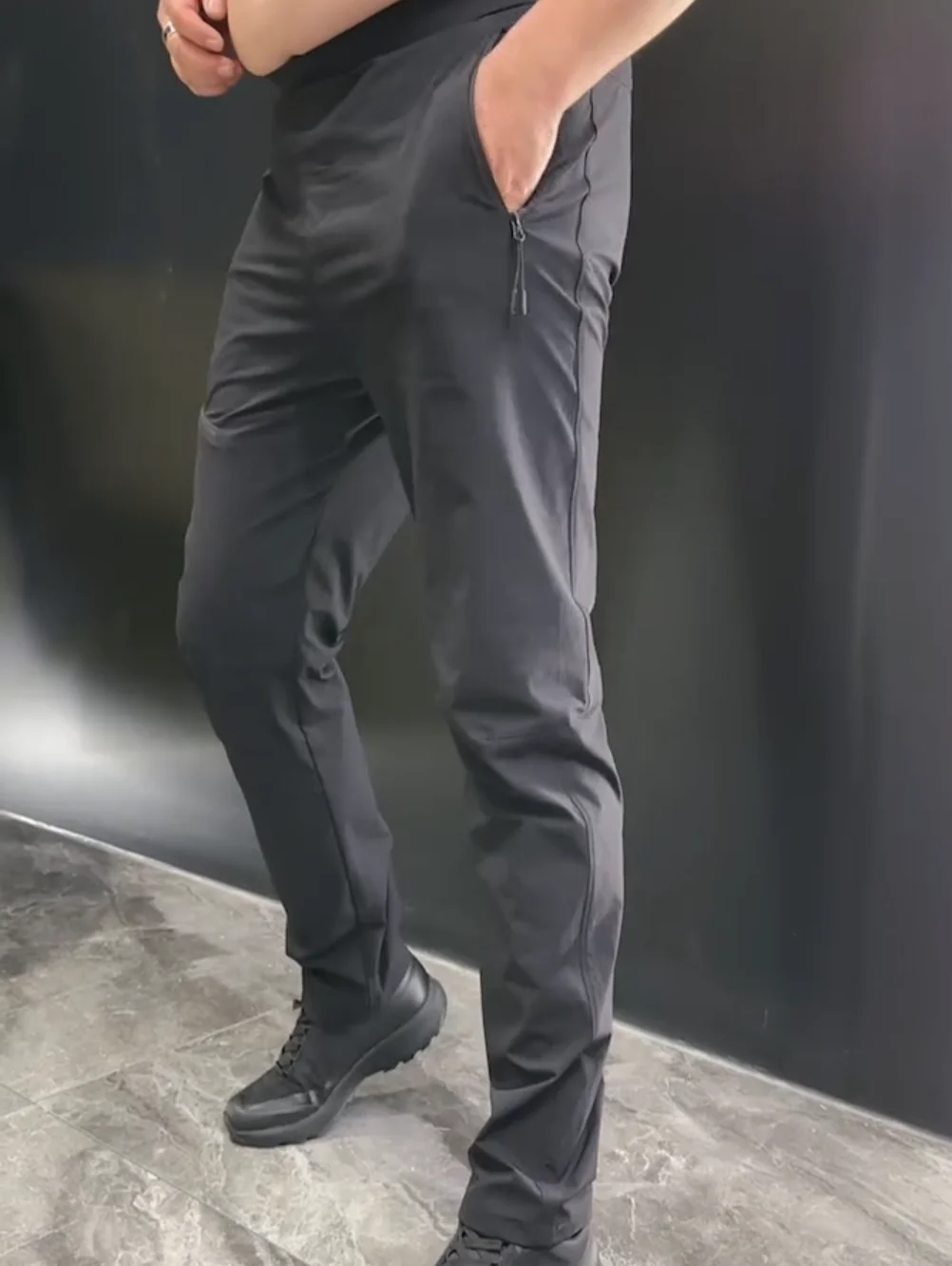 Модные мужские спортивные брюки для активного отдыха, мягкие, быстросохнущие, повседневные, стильные, универсальные, элегантные, весна-осень, новинка
Модные мужские спортивные брюки для активного отдыха, мягкие, быстросохнущие, повседневные, стильные, универсальные, элегантные, весна-осень, новинка