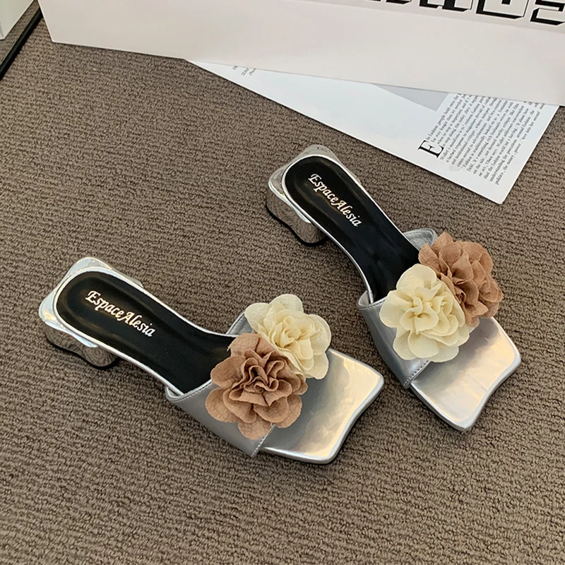 Flower Square Toe Women Chunky Slippers High Heels Sandals Casual Shoes 2025 Summer New Designer Sexy Pumps Flip Flops Zapatos
Flower Square Toe Women Chunky Slippers High Heels Sandals Casual Shoes 2025 Summer New Designer Sexy Pumps Flip Flops Zapatos