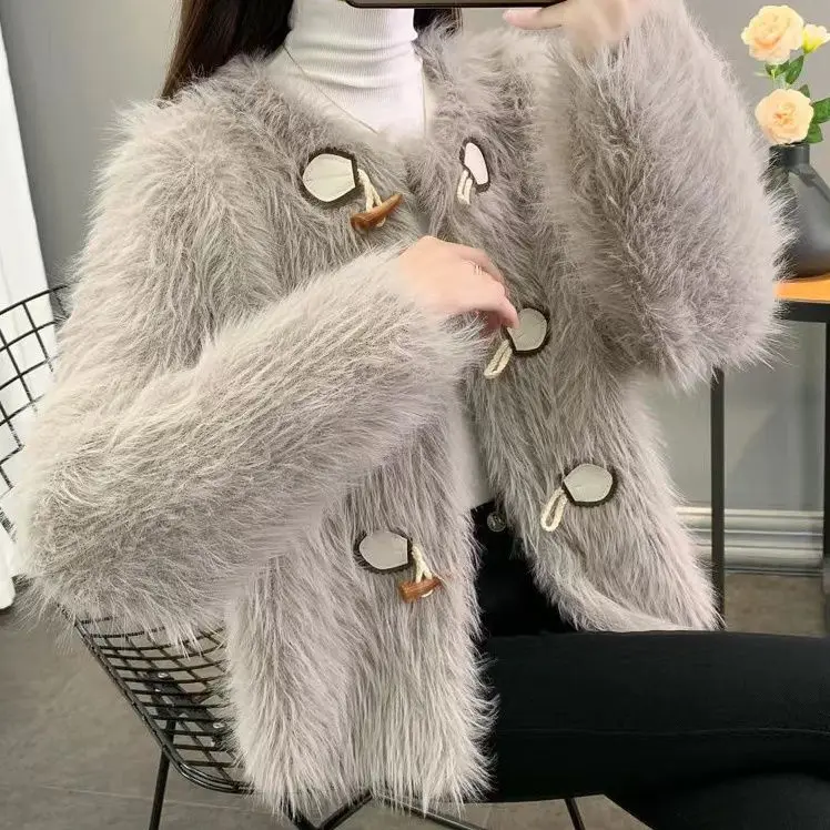 2023 Women's Autumn Winter Fashion Thick Warm Faux Fur Coats Female Imitation Fur Overcoats Ladies O-neck Loose Jackets A577
2023 Women's Autumn Winter Fashion Thick Warm Faux Fur Coats Female Imitation Fur Overcoats Ladies O-neck Loose Jackets A577