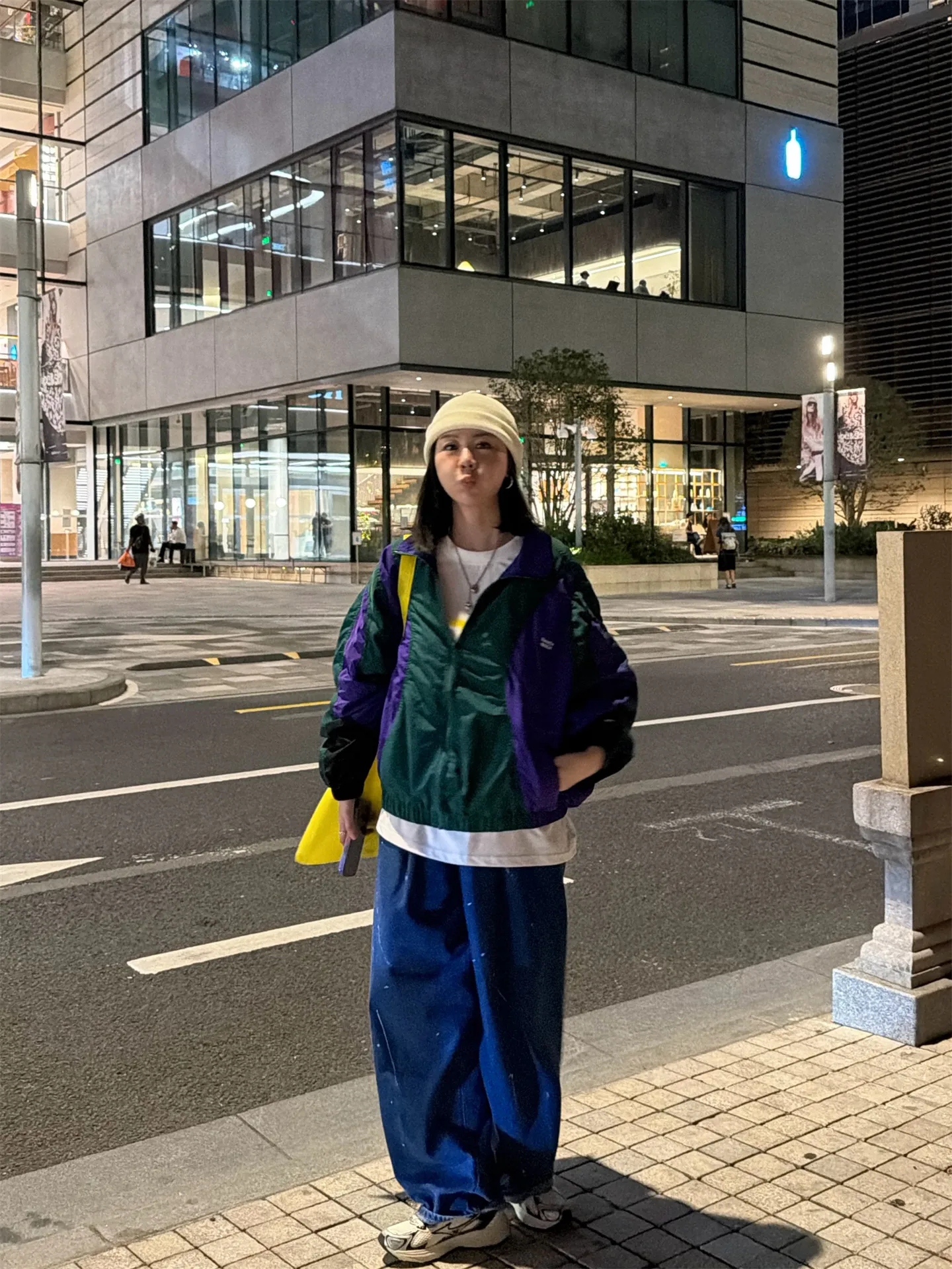 GINGLE Chao Retro Vintage Embroidered Sports Jaet Stand Collar Windbreaker Zipper Closure Casual ort Coat for Women
GINGLE Chao Retro Vintage Embroidered Sports Jaet Stand Collar Windbreaker Zipper Closure Casual ort Coat for Women