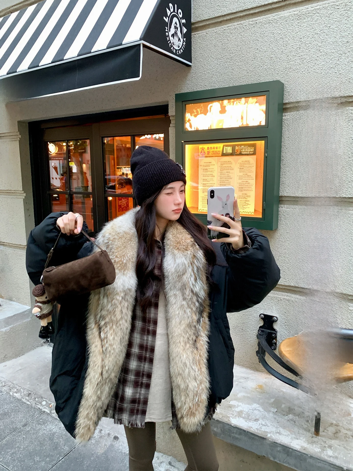 Парка из меха исландского волка eis, пуховик из гусиного пуха, теплая повседневная куртка свободного кроя из нейлоновой ткани, зимняя верхняя одежда с длинными рукавами
Парка из меха исландского волка eis, пуховик из гусиного пуха, теплая повседневная куртка свободного кроя из нейлоновой ткани, зимняя верхняя одежда с длинными рукавами