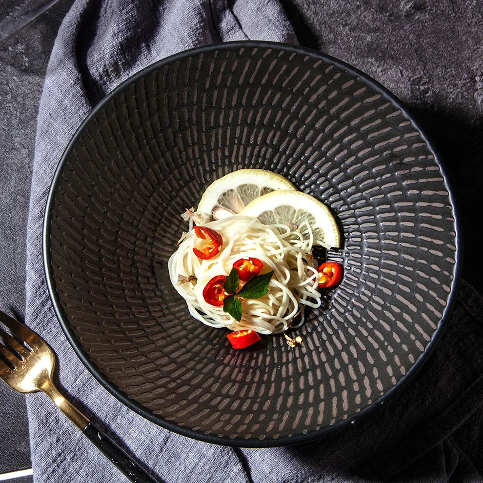 Japanese tableware, specialty restaurant noodle shop soup bowl 7 inch black retro striped ceramic round deep noodle
Japanese tableware, specialty restaurant noodle shop soup bowl 7 inch black retro striped ceramic round deep noodle
