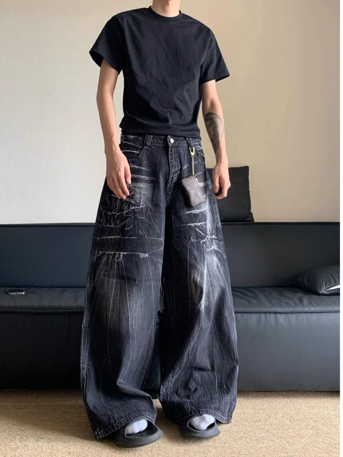 Retro American Cleanfit Men's Jeans Loose Wide Leg Pants Lightning Pattern Washed out Style Casual Wear All Seasons
Retro American Cleanfit Men's Jeans Loose Wide Leg Pants Lightning Pattern Washed out Style Casual Wear All Seasons
