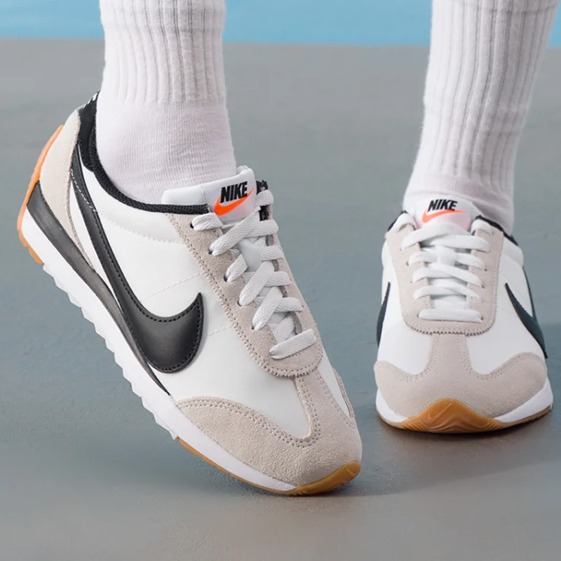 Nike Women's Summer New Retro Flat Sneakers, Thin Sole Casual Running Shoes HM4771-105
Nike Women's Summer New Retro Flat Sneakers, Thin Sole Casual Running Shoes HM4771-105