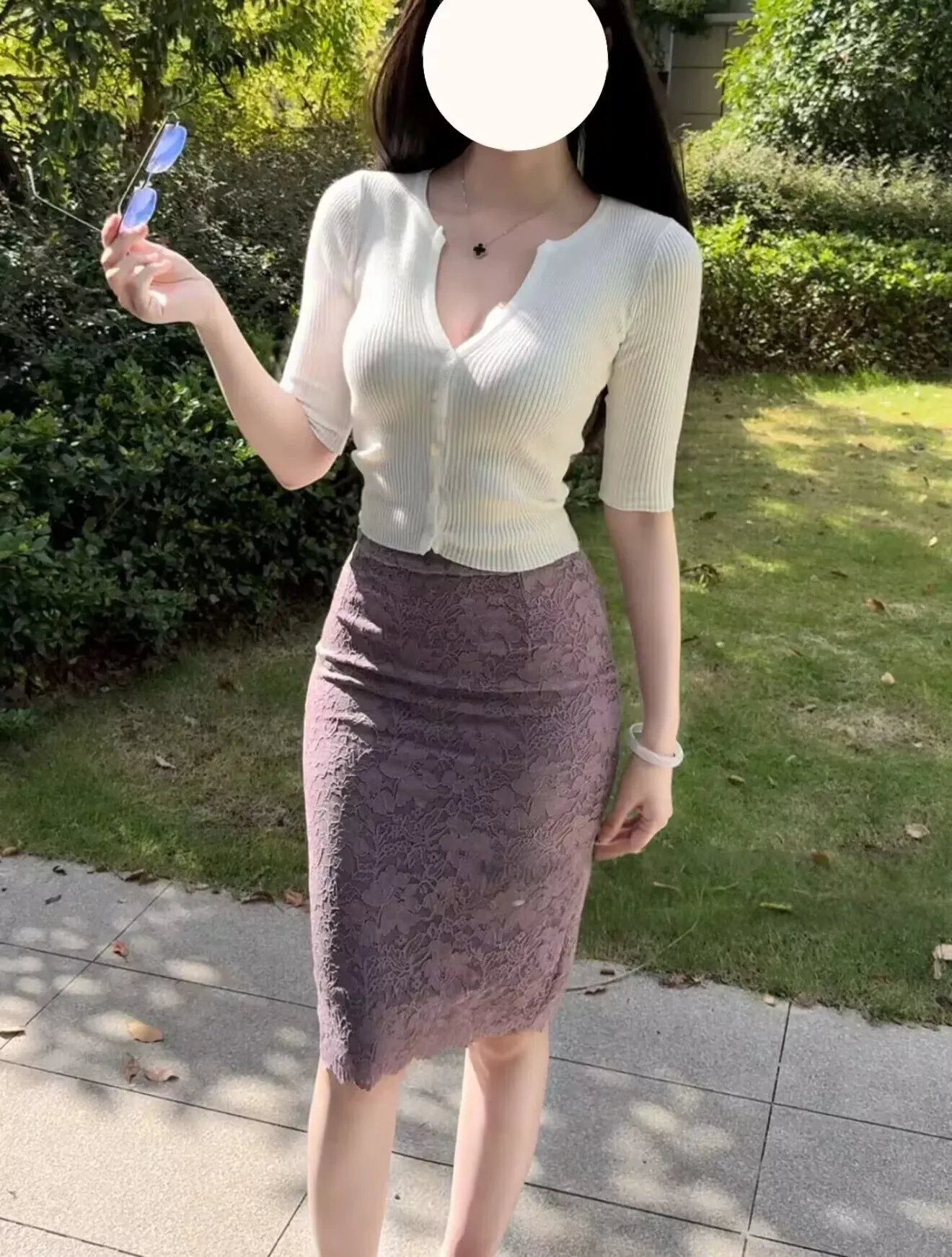 Elegant Lace Half Skirt Women's Slim Fit Short Skirt Elastic Lightweight Pure Color Anti-Light Walking Skirt Spring Season
Elegant Lace Half Skirt Women's Slim Fit Short Skirt Elastic Lightweight Pure Color Anti-Light Walking Skirt Spring Season