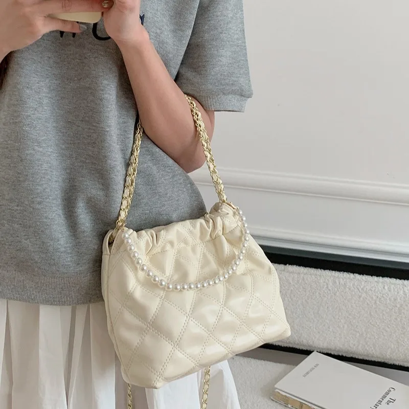 TRSYPHXM 2024 new High end trendy bucket bag, niche design bag, women's 2024 new crossbody bag, chain small square bag
TRSYPHXM 2024 new High end trendy bucket bag, niche design bag, women's 2024 new crossbody bag, chain small square bag
