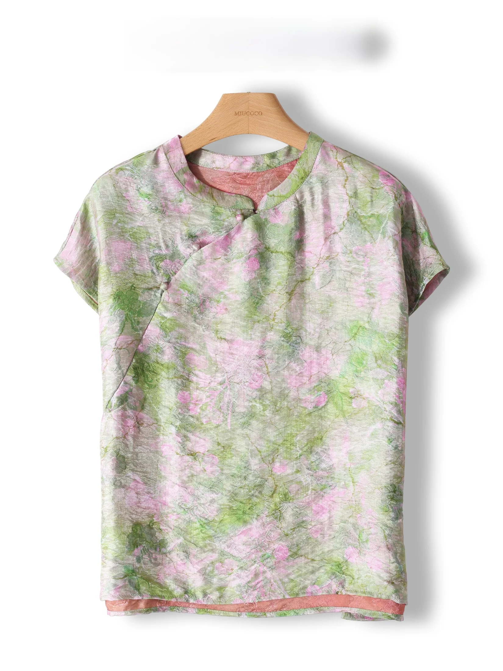New Chinese Style round Neck Short Sleeve T-Shirt Women's Floral Embroidery Fabric Heavyweight Cabinet Model Fashionable Smal...
New Chinese Style round Neck Short Sleeve T-Shirt Women's Floral Embroidery Fabric Heavyweight Cabinet Model Fashionable Smal...