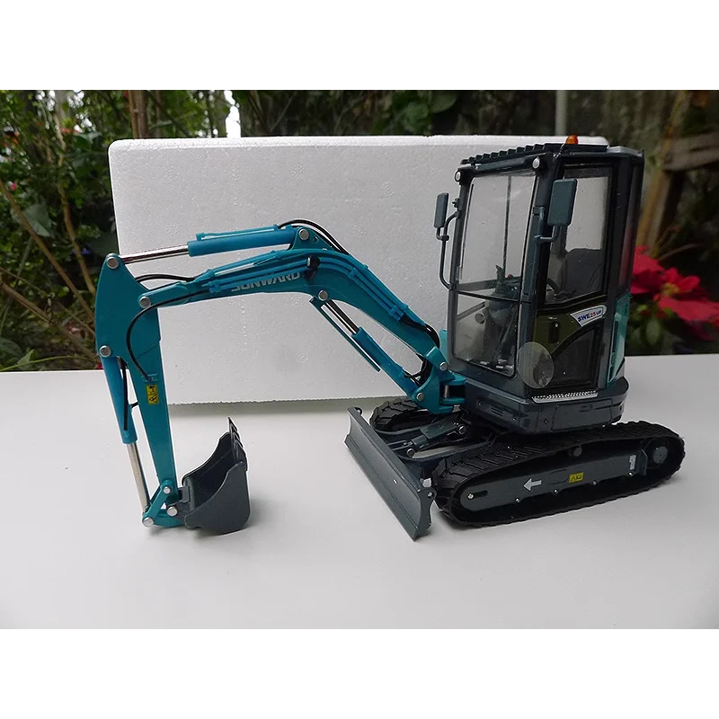 Diecast 1:20 Scale SUNWARD SWE25U Intelligent Excavator Alloy Car Model Collectible Toy Gift Souvenir Display Ornament
Diecast 1:20 Scale SUNWARD SWE25U Intelligent Excavator Alloy Car Model Collectible Toy Gift Souvenir Display Ornament