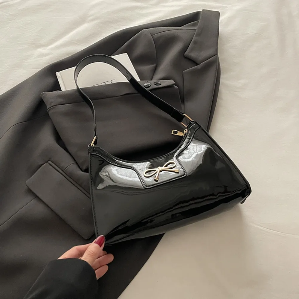 Casual Smooth Mirror Texture Underarm Bag Bow Large Capacity Shoulder Bag Crossbody Bag
Casual Smooth Mirror Texture Underarm Bag Bow Large Capacity Shoulder Bag Crossbody Bag
