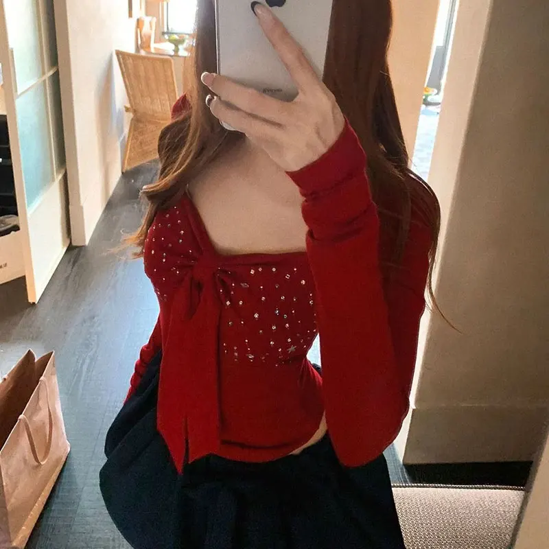 Autumn Fashion Diamonds Bow T-shirts Vintage Solid Color Female Clothing Long Sleeve Slim Elegant V-Neck Korean Aura Pullovers
Autumn Fashion Diamonds Bow T-shirts Vintage Solid Color Female Clothing Long Sleeve Slim Elegant V-Neck Korean Aura Pullovers