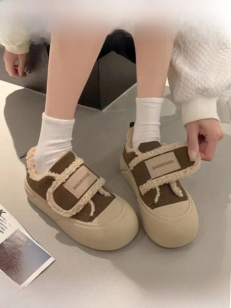 Thiened Cotton Slippers with Magic Tape Plu Lined Platform Winter oes Women's Slip-On Flat Heel Faionable Bread oes
Thiened Cotton Slippers with Magic Tape Plu Lined Platform Winter oes Women's Slip-On Flat Heel Faionable Bread oes