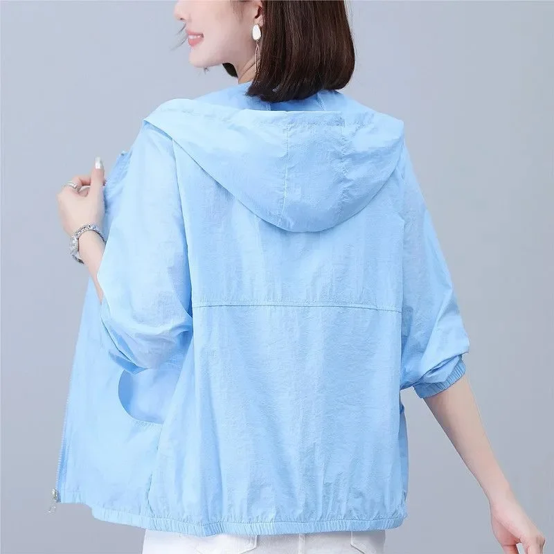 Solid Color Summer Sunscreen Jacket Women Outdoor Beach Ice Silk Sun Protection Quick Dry Coat Hooded UV Pr
Solid Color Summer Sunscreen Jacket Women Outdoor Beach Ice Silk Sun Protection Quick Dry Coat Hooded UV Pr