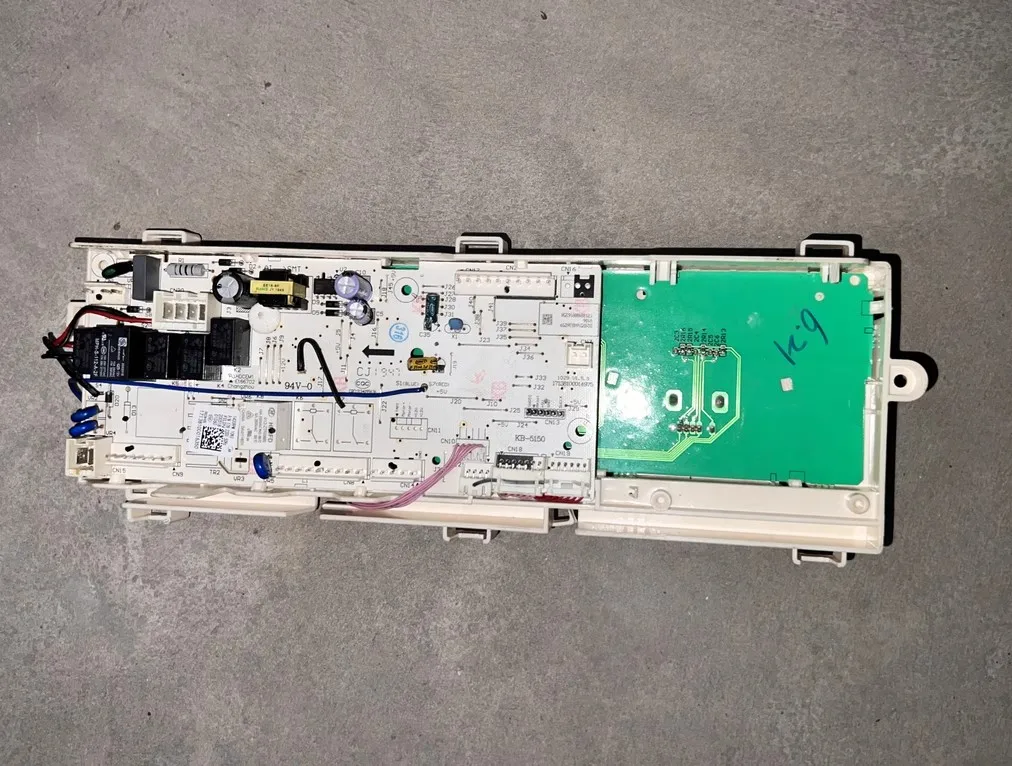 MD100VT15D5 MD100V332DG5 17138100016350 test ok circuit board motherboard
MD100VT15D5 MD100V332DG5 17138100016350 test ok circuit board motherboard
