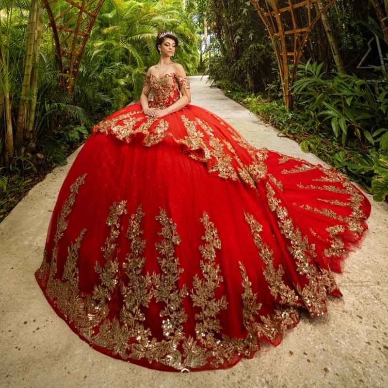 Red Quinceanera Dresses Off Shoulder Ball Gown Sweet 16 Dress Gold Applique Lace Beads Tull Birthday Party Vestidos 15 De Anos
Red Quinceanera Dresses Off Shoulder Ball Gown Sweet 16 Dress Gold Applique Lace Beads Tull Birthday Party Vestidos 15 De Anos