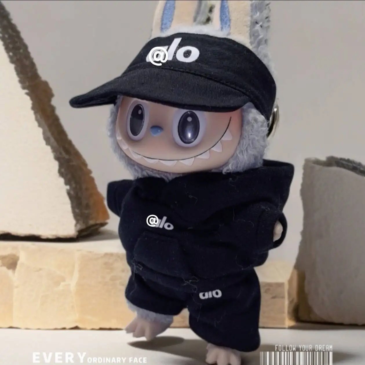 Labubu Doll Clothes Set Advanced clothes designer 17cm labubu Mini luxury Cute design labubu senior fashion brand Gift 2025 New
Labubu Doll Clothes Set Advanced clothes designer 17cm labubu Mini luxury Cute design labubu senior fashion brand Gift 2025 New