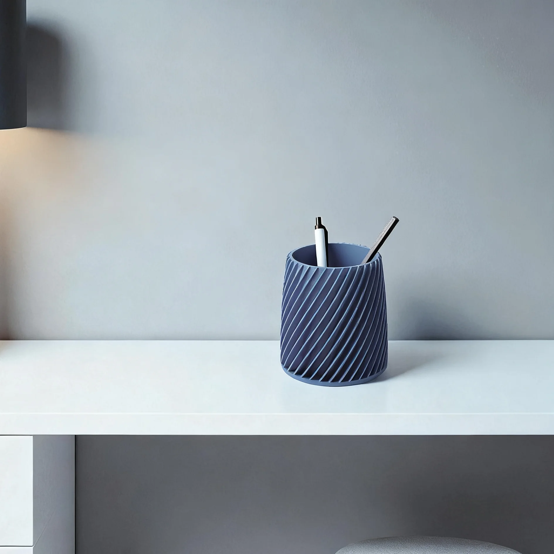 Twist-pattern pen holder, minimalist desktop storage, office 3D-printed stationery cup, household makeup brush pen holder
Twist-pattern pen holder, minimalist desktop storage, office 3D-printed stationery cup, household makeup brush pen holder