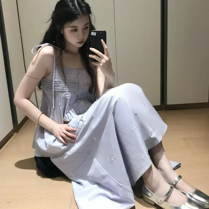 Новинка 2023 года, летние женские комплекты юбок во французском стиле, корейские модные утягивающие топы-бретельки и универсальная юбка с минималистичным темпераментом
Новинка 2023 года, летние женские комплекты юбок во французском стиле, корейские модные утягивающие топы-бретельки и универсальная юбка с минималистичным темпераментом