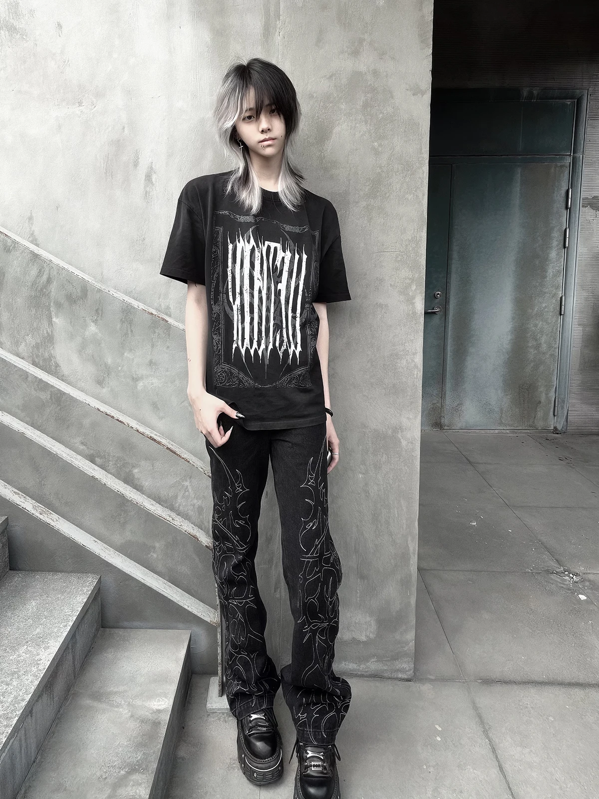 Wet Body Original Gothic Subculture Embroidered Washed Jeans Visual Straight Leg Loose Long Pants Women High Waist Punk Style
Wet Body Original Gothic Subculture Embroidered Washed Jeans Visual Straight Leg Loose Long Pants Women High Waist Punk Style