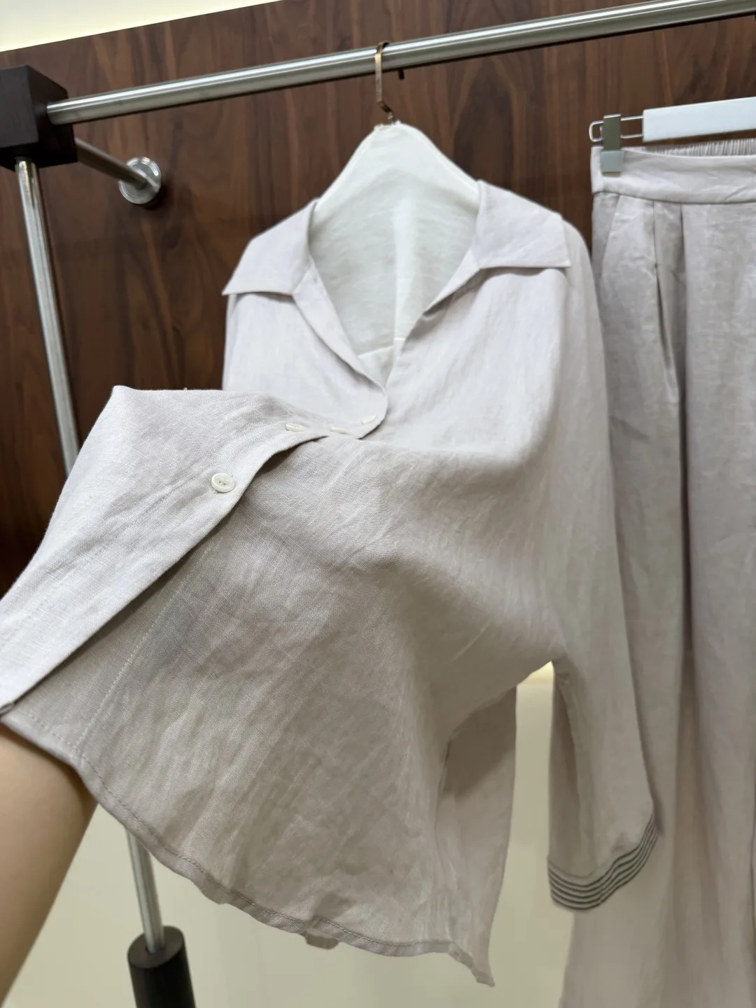 2026 Spring/Summer New Arrivals: High-Quality Casual Women's Linen Suit Set
2026 Spring/Summer New Arrivals: High-Quality Casual Women's Linen Suit Set