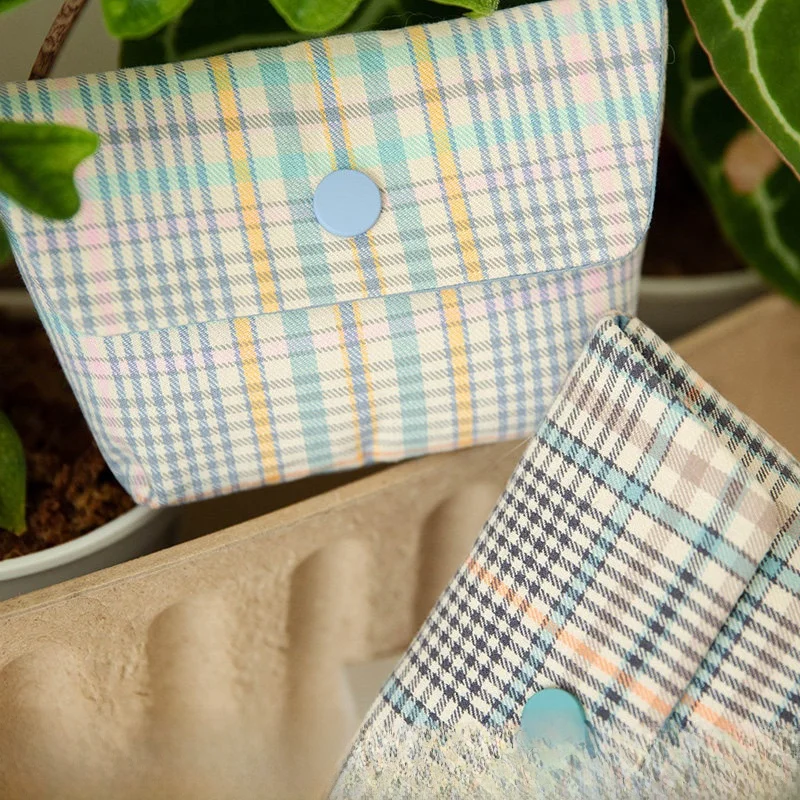 Large Capaci Travel Cosmetic Bag Women's Portable Ins High-End Feeling eup Storage Bag Skin Care Products Bag April Town
Large Capaci Travel Cosmetic Bag Women's Portable Ins High-End Feeling eup Storage Bag Skin Care Products Bag April Town