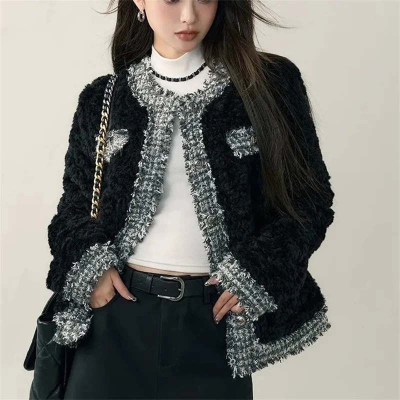 2024 New Lamb Wool Coat Women's Short Wool Plush Thickened Fragrance Spliced Jacket Spring Autumn Winter Quilted Warm Plush Coa
2024 New Lamb Wool Coat Women's Short Wool Plush Thickened Fragrance Spliced Jacket Spring Autumn Winter Quilted Warm Plush Coa