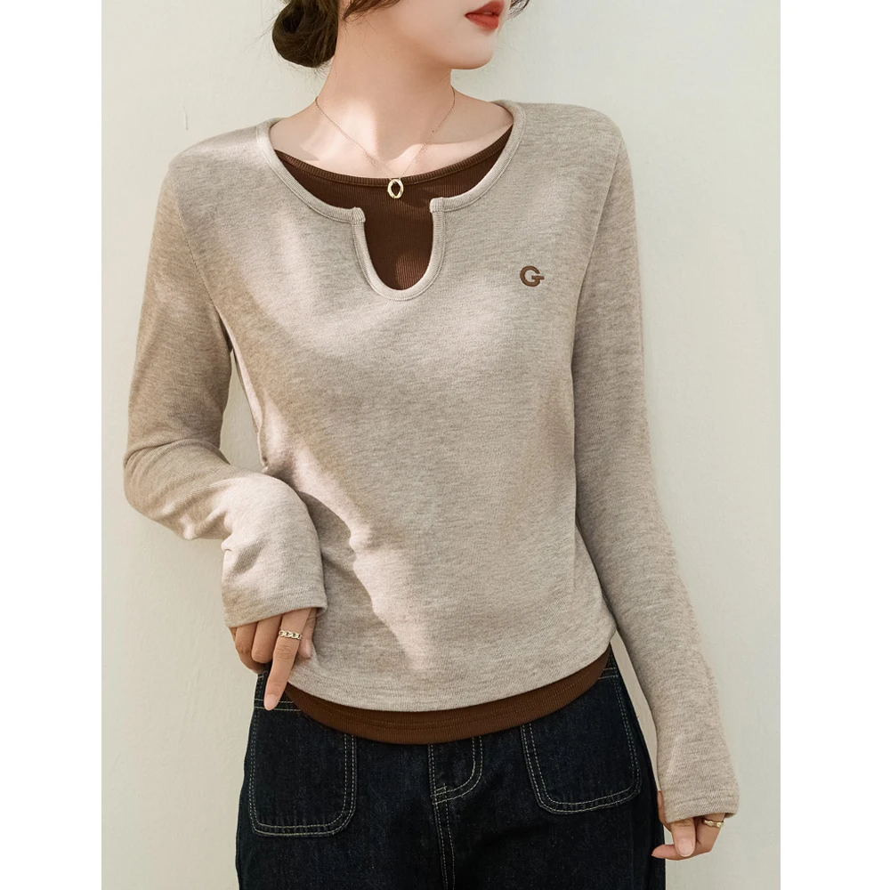 Korean style fake two gray long sleeved t-shirt women's autumn and winter new high-end fashion plus size V-neck casual top
Korean style fake two gray long sleeved t-shirt women's autumn and winter new high-end fashion plus size V-neck casual top