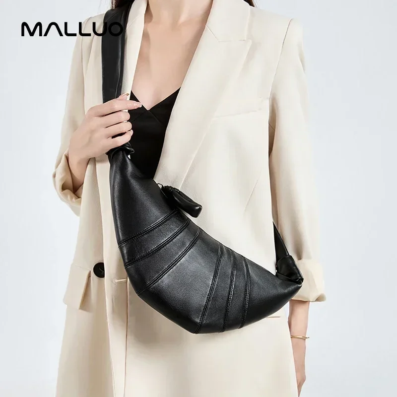 Women's Natural Sheepskin Leather Crossbody Bag Female Commuting Versatile Diagonal Cross Dumpling Casual Large Capacity Bags
Women's Natural Sheepskin Leather Crossbody Bag Female Commuting Versatile Diagonal Cross Dumpling Casual Large Capacity Bags