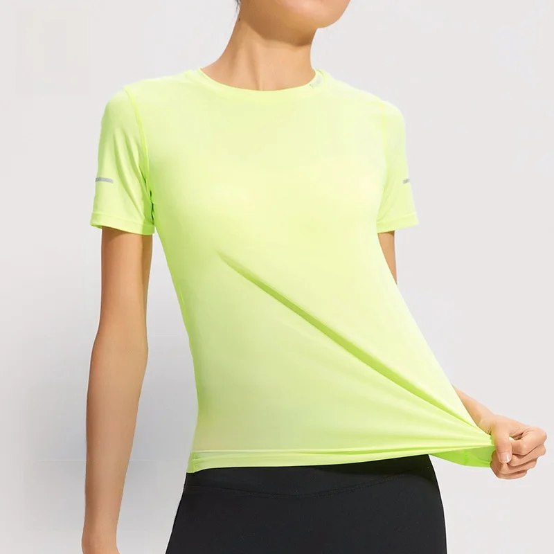 Women's Quick-Drying Sports T-shirt Slim Fit Reflective Short-Sleeved Top for Running Tennis Training Outdoor Fitness
Women's Quick-Drying Sports T-shirt Slim Fit Reflective Short-Sleeved Top for Running Tennis Training Outdoor Fitness