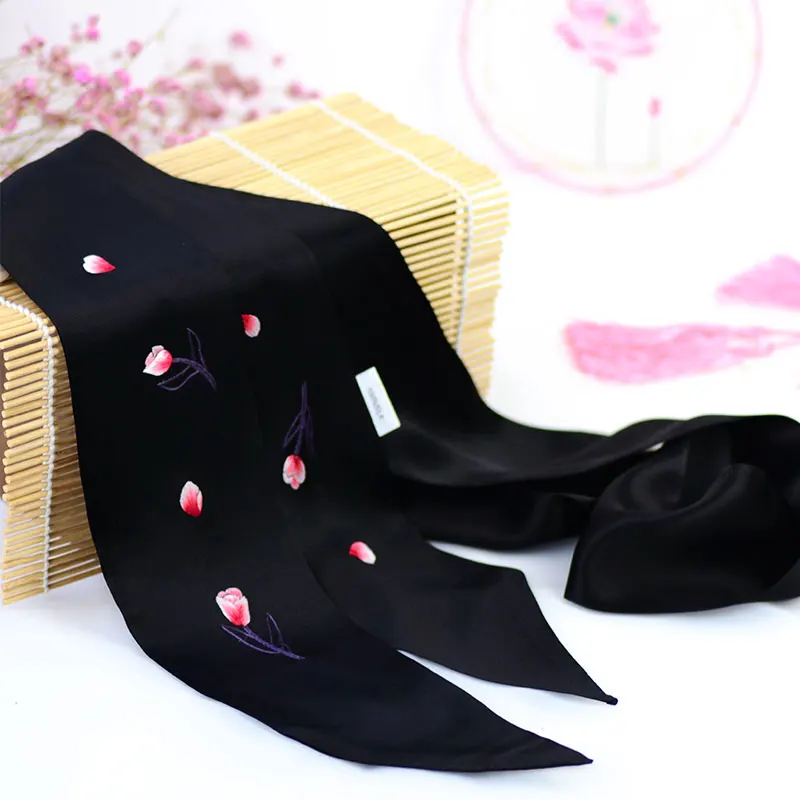 Design Suzhou Embroidery Versatile Narrow Scarf Binding and Wrapping Bag Handle Scarf Ribbon Real Silk Headband Long Small Scarf
Design Suzhou Embroidery Versatile Narrow Scarf Binding and Wrapping Bag Handle Scarf Ribbon Real Silk Headband Long Small Scarf