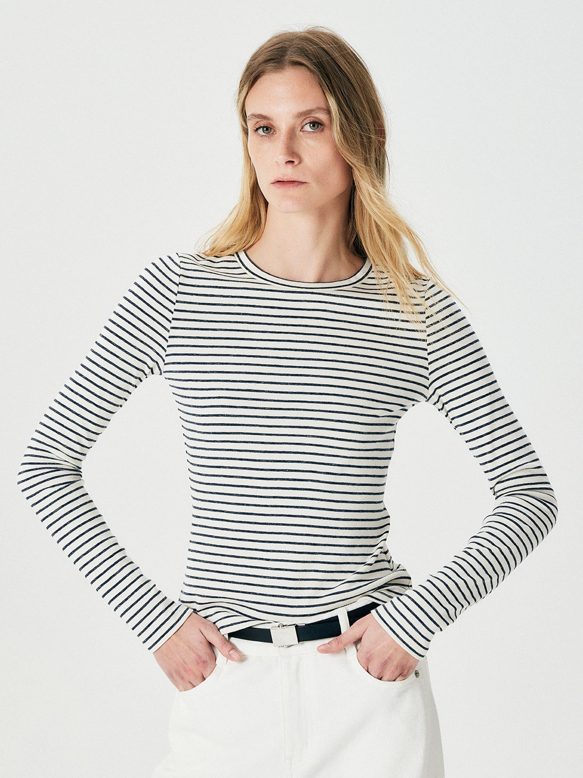 Thoransaura Women's Slim Fit round Ne Long Sve T-irt Casual Stripe Pattern Early Spring Faion Comfortable Cotton Blend
Thoransaura Women's Slim Fit round Ne Long Sve T-irt Casual Stripe Pattern Early Spring Faion Comfortable Cotton Blend