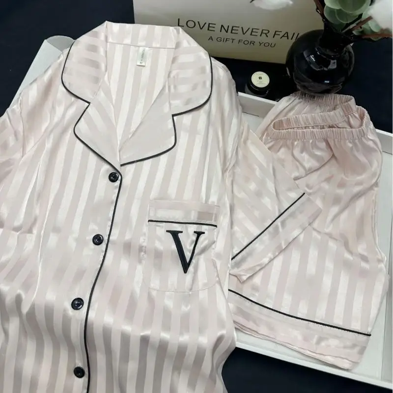 Women Striped Pajamas Set Short-Sleeved Student Homewear Two-Piece Cardigan Lapel Senior Sense of Striped Short-Sleeved Short
Women Striped Pajamas Set Short-Sleeved Student Homewear Two-Piece Cardigan Lapel Senior Sense of Striped Short-Sleeved Short