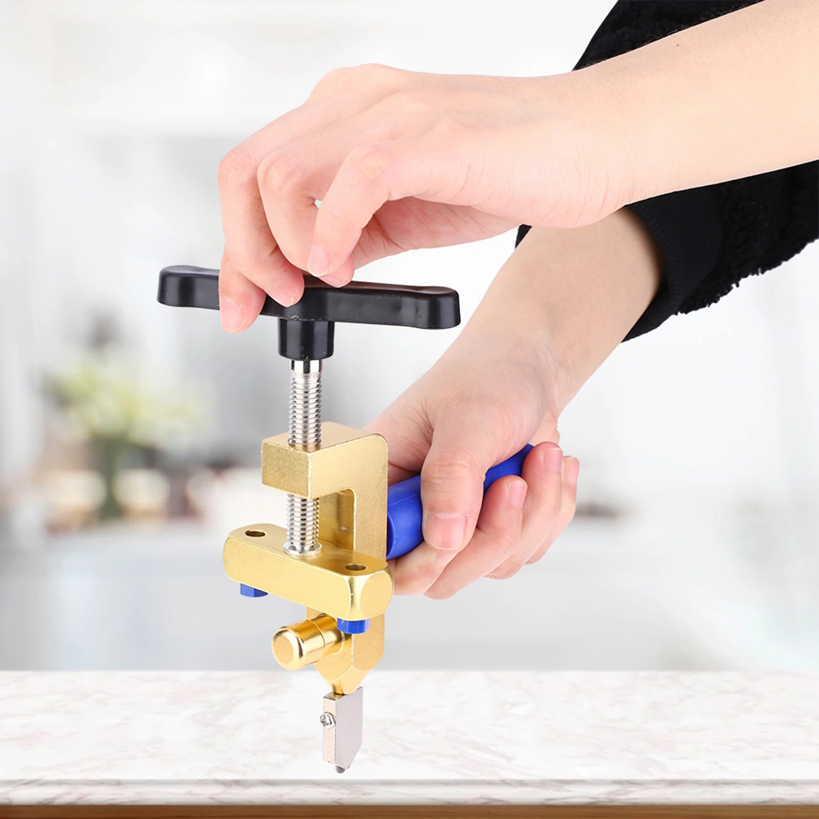One Piece Glass Cutter Manual Portable Multifunctional with Alloy Cutting Wheel and Spare Blades for Glass Tile Ceramic 3‑15mm
One Piece Glass Cutter Manual Portable Multifunctional with Alloy Cutting Wheel and Spare Blades for Glass Tile Ceramic 3‑15mm
