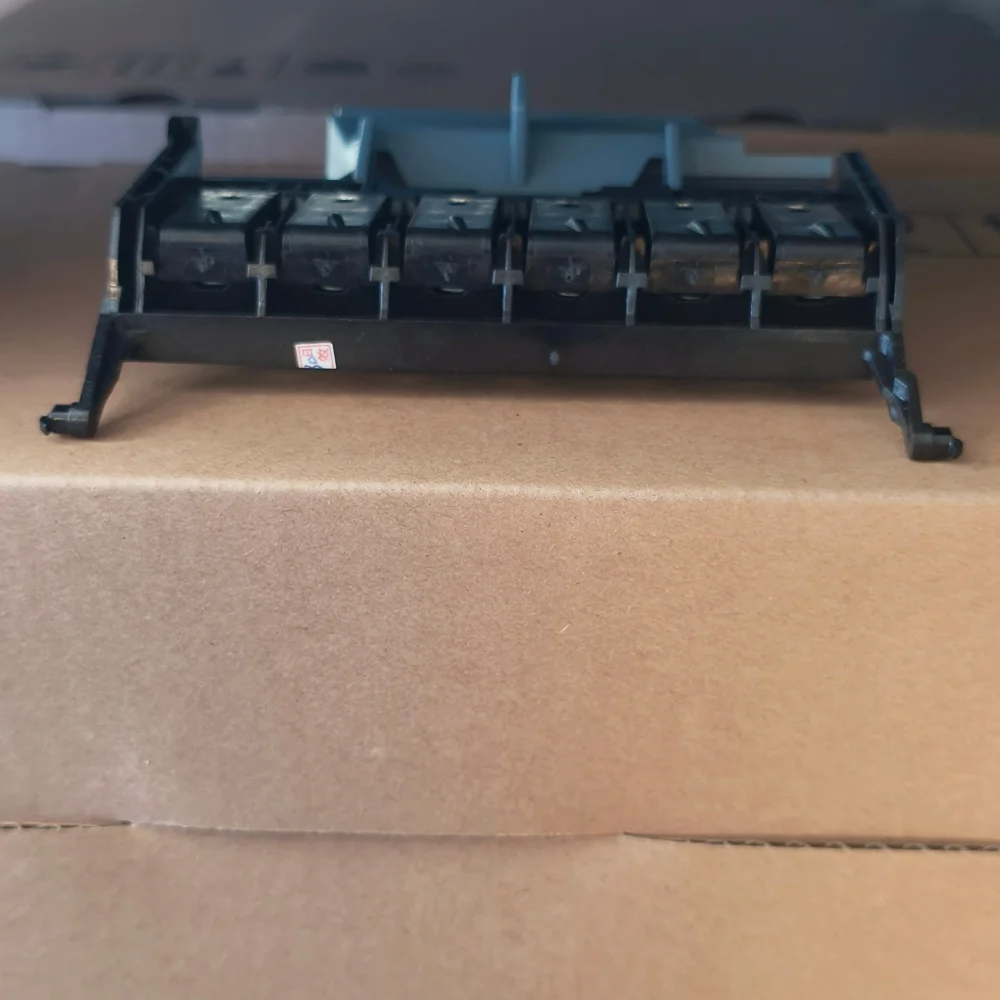 Крышка каретки в сборе для плоттера HP DesignJet 10 20 30 70 90 100 110 120 130; верхняя крышка печатающей головки
Крышка каретки в сборе для плоттера HP DesignJet 10 20 30 70 90 100 110 120 130; верхняя крышка печатающей головки