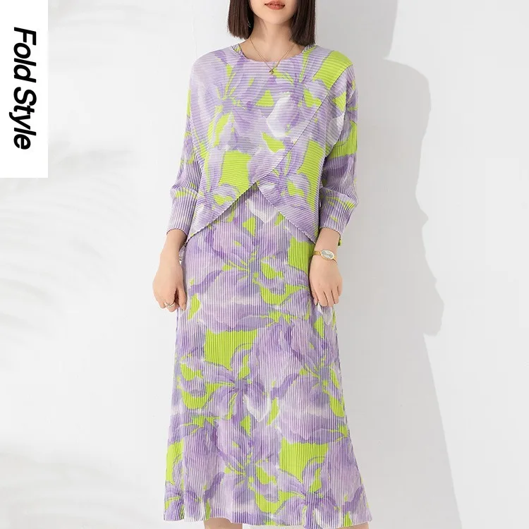 Pleated Set Women's Fashion Upscale Women's Spring and Autumn New Ladies' Temperament Print Loose Top Versatile Dress
Pleated Set Women's Fashion Upscale Women's Spring and Autumn New Ladies' Temperament Print Loose Top Versatile Dress