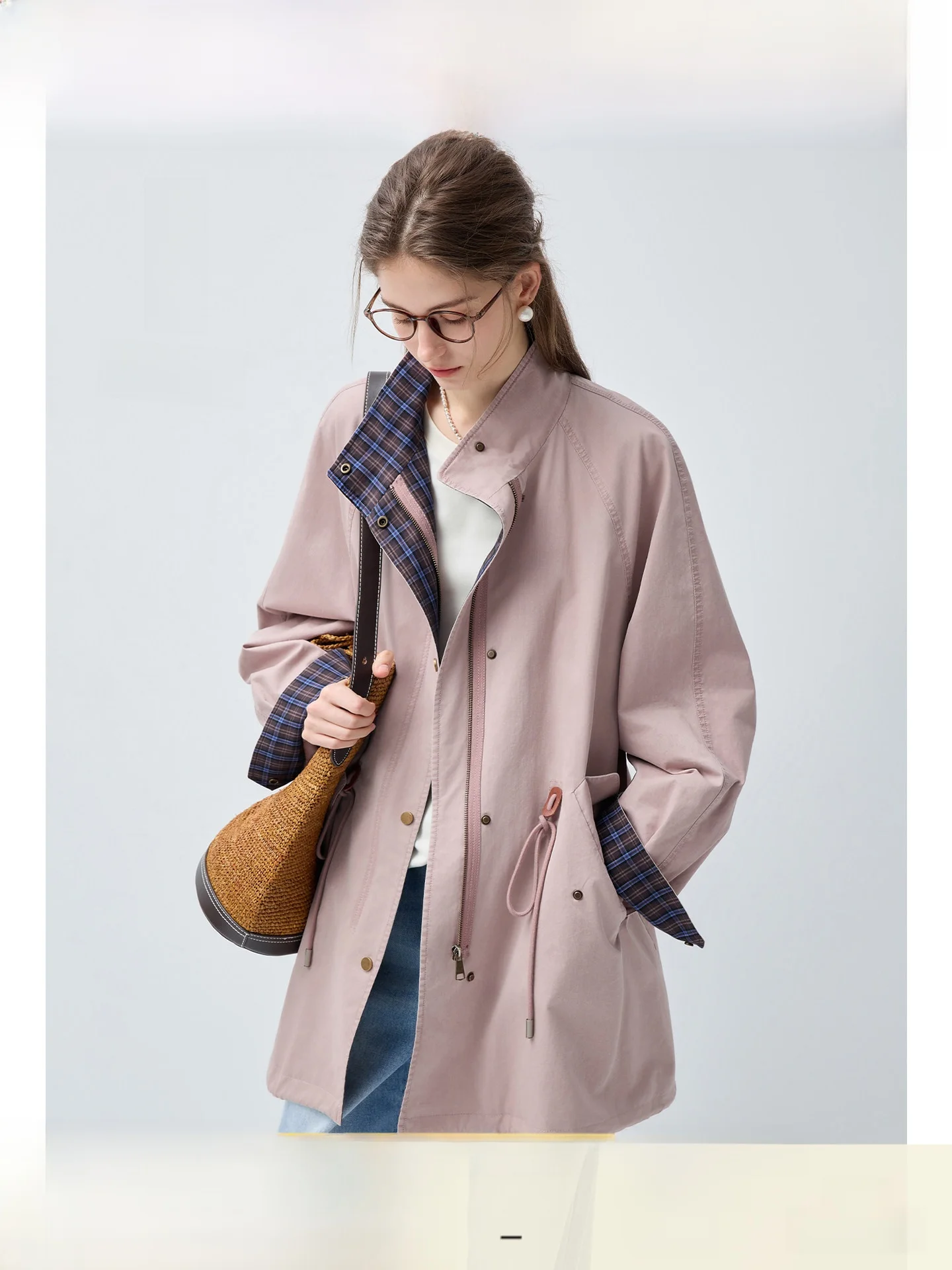 Rui plus Size Women's Plaid Color Block Stand Collar Spring Windbreaker Casual Long Sleeve Zipper Closure Outerwear
Rui plus Size Women's Plaid Color Block Stand Collar Spring Windbreaker Casual Long Sleeve Zipper Closure Outerwear