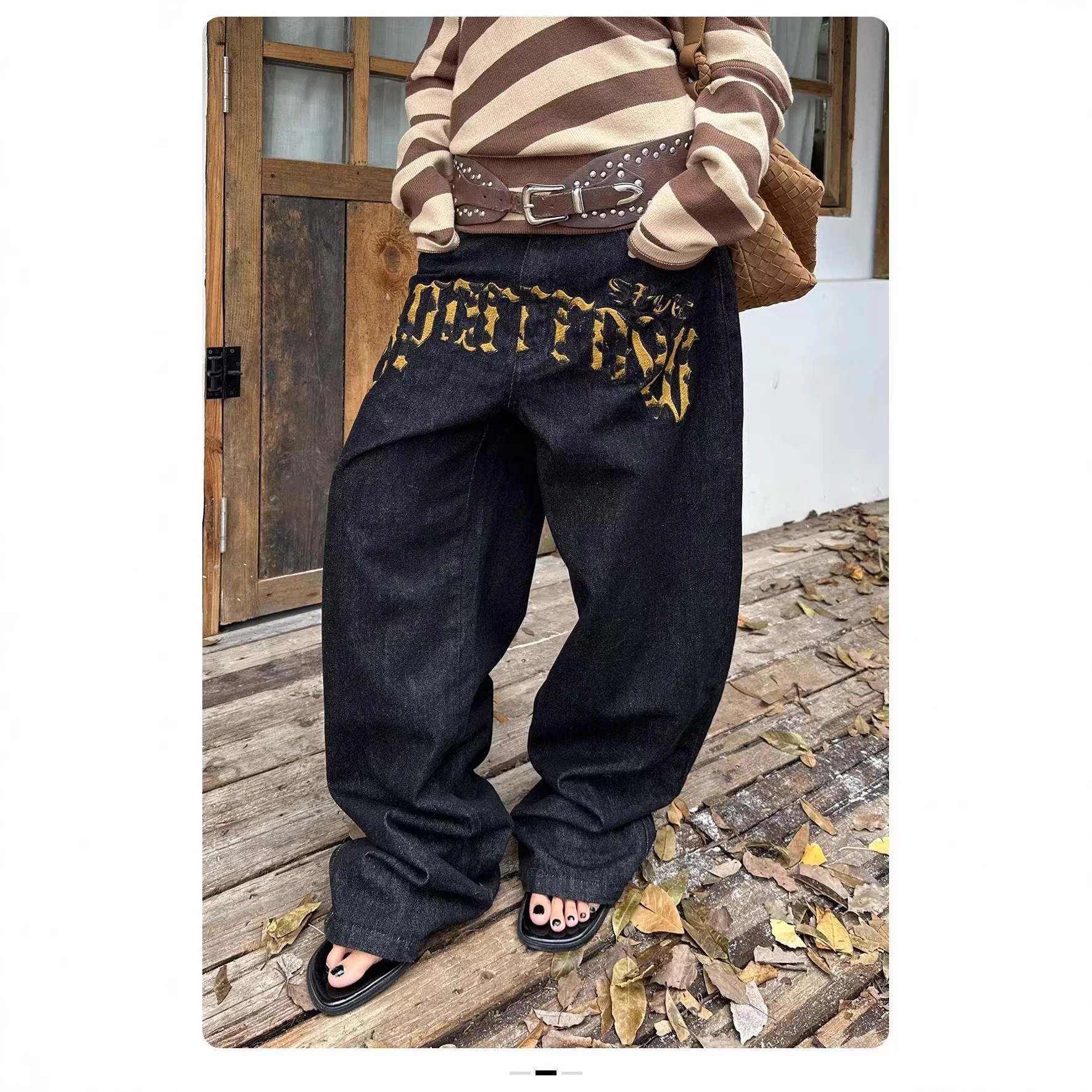 Loose Casual Women's Wide Leg Jeans Embroidered Letter Design Summer Fashion High Waist Denim Pants Cross-Border Cargo Trousers
Loose Casual Women's Wide Leg Jeans Embroidered Letter Design Summer Fashion High Waist Denim Pants Cross-Border Cargo Trousers