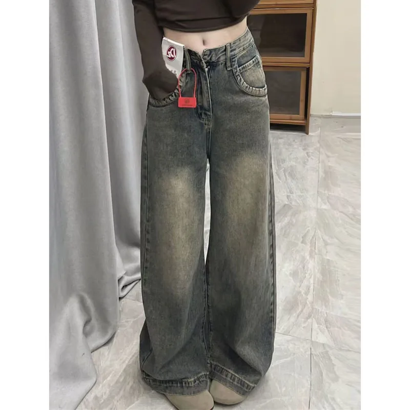 Зимние женские джинсы большого размера 4XL, женские модные свободные прямые джинсы, женские джинсовые брюки с высокой талией и широкими штанинами
Зимние женские джинсы большого размера 4XL, женские модные свободные прямые джинсы, женские джинсовые брюки с высокой талией и широкими штанинами