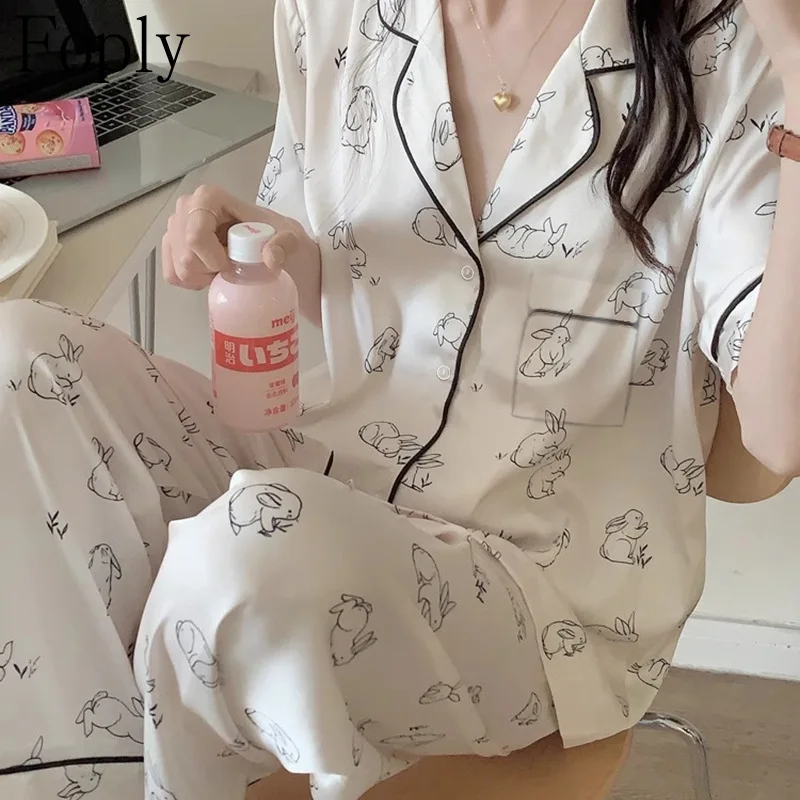 Cartoon Rabbit Print Women Pajamas Set Ice Silk Summer 2Piece Pyjama Satin Silk Sleepwear Shortsleeve Pant Pijama Pjs Loungewear
Cartoon Rabbit Print Women Pajamas Set Ice Silk Summer 2Piece Pyjama Satin Silk Sleepwear Shortsleeve Pant Pijama Pjs Loungewear