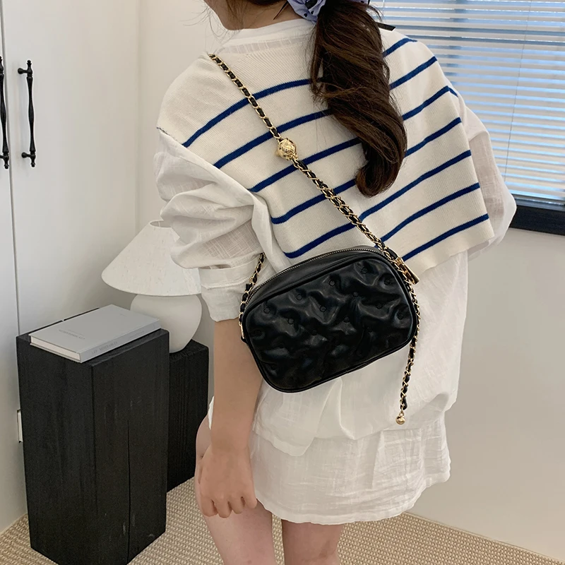 Luxury Women High End Leather Shoulder Bag Elegant Classic Tote Handbag For Modern Urban Fashion Lifestyle
Luxury Women High End Leather Shoulder Bag Elegant Classic Tote Handbag For Modern Urban Fashion Lifestyle