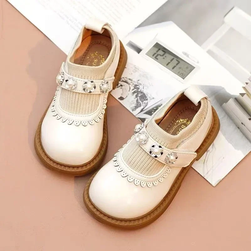 2025 Autumn New Kids Sock Shoes with Sweet Flowers Black Fashion Girls Flat Shoes Soft Bottom Children MaryJanes Round Toes
2025 Autumn New Kids Sock Shoes with Sweet Flowers Black Fashion Girls Flat Shoes Soft Bottom Children MaryJanes Round Toes