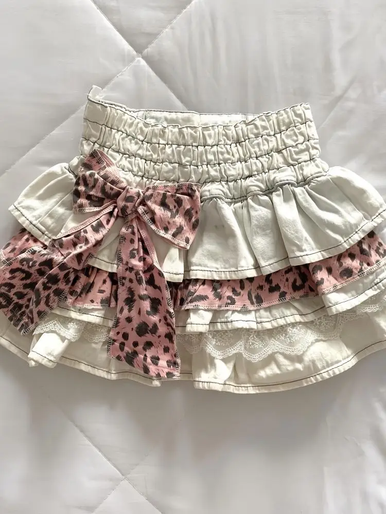 Summer Sweet Pink Bow 2-piece Set Women Vintage Casual V-neck Slim T-Shirts Female + Elastic Waist Leopard Print Short Skirt New
Summer Sweet Pink Bow 2-piece Set Women Vintage Casual V-neck Slim T-Shirts Female + Elastic Waist Leopard Print Short Skirt New